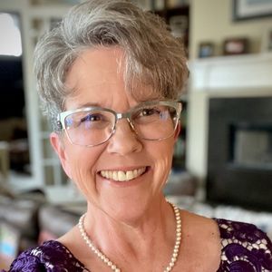 Meet your Posher, Laurie